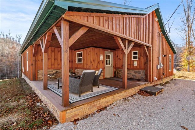 16 Hickory Lane, Campton, KY 41301