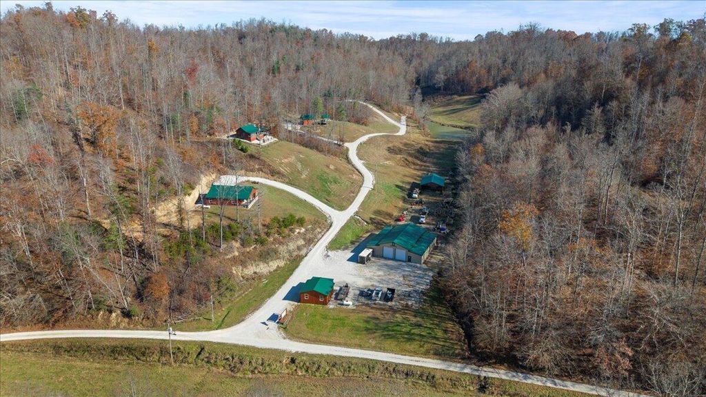 16 Hickory Lane, Campton, KY 41301