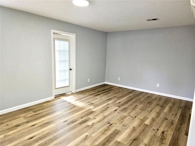 1244 Hickory Wood NE Drive, Woodstock, GA 30188