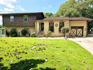 1244 Hickory Wood NE Drive, Woodstock, GA 30188