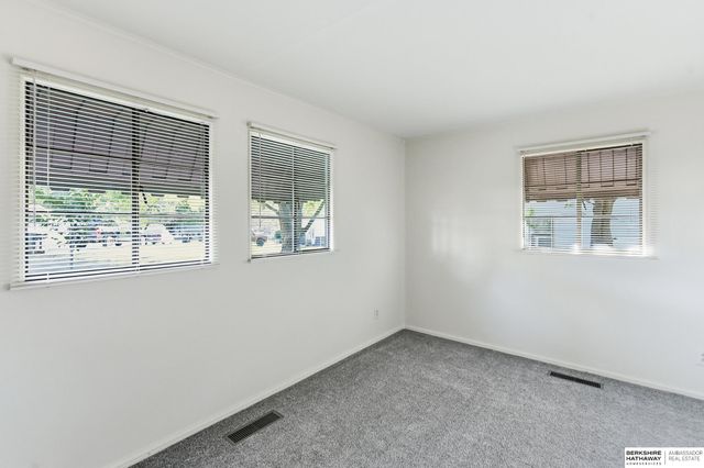 6658 Decatur Street, Omaha, NE 68104