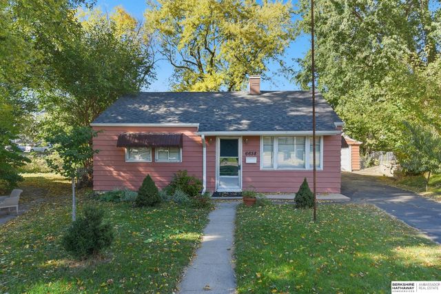 6658 Decatur Street, Omaha, NE 68104