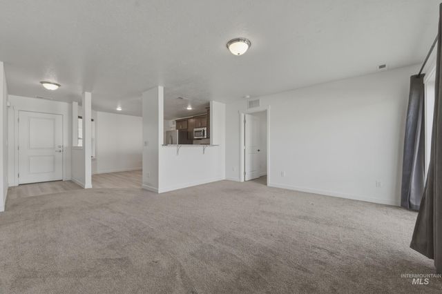 12320 Shadow River St, Caldwell, ID 83607