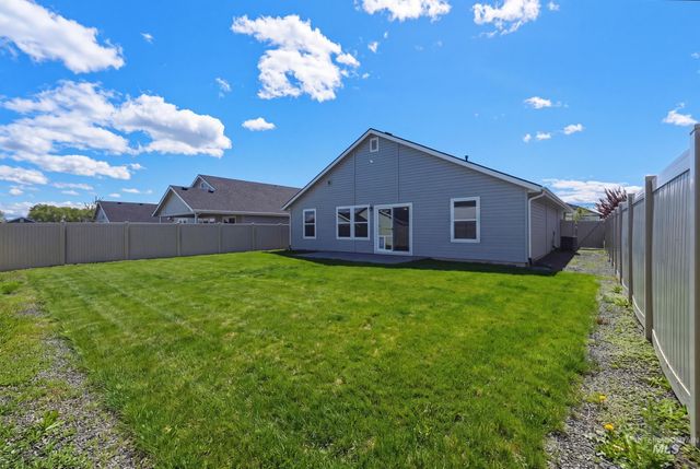 12320 Shadow River St, Caldwell, ID 83607