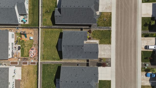 12320 Shadow River St, Caldwell, ID 83607