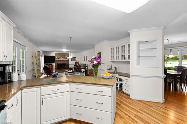 9412 Horse Creek Run, Kernersville, NC 27284