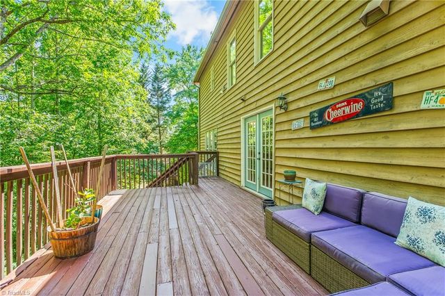 9412 Horse Creek Run, Kernersville, NC 27284