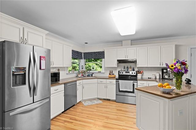 9412 Horse Creek Run, Kernersville, NC 27284