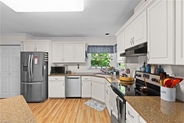 9412 Horse Creek Run, Kernersville, NC 27284