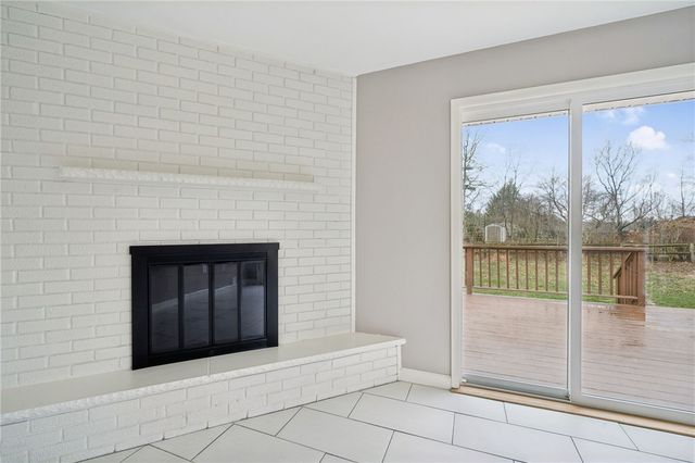 3560 Meadow Gate Dr, Murrysville, PA 15668