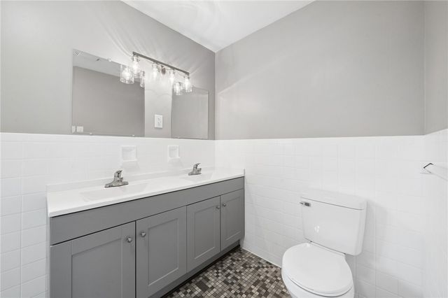 3560 Meadow Gate Dr, Murrysville, PA 15668