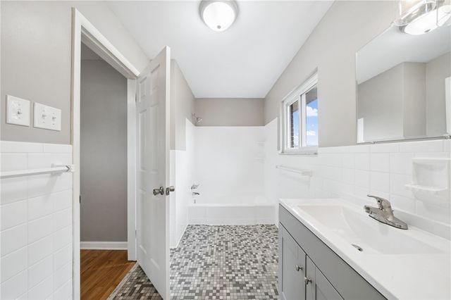 3560 Meadow Gate Dr, Murrysville, PA 15668