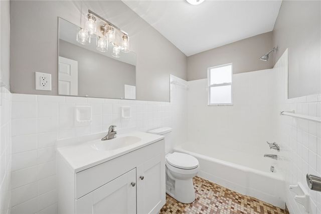 3560 Meadow Gate Dr, Murrysville, PA 15668