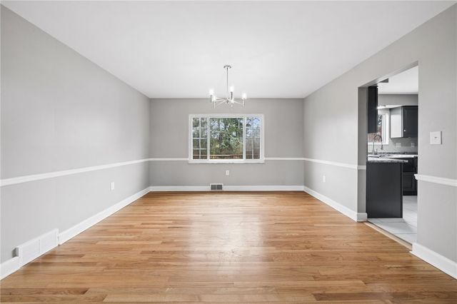 3560 Meadow Gate Dr, Murrysville, PA 15668