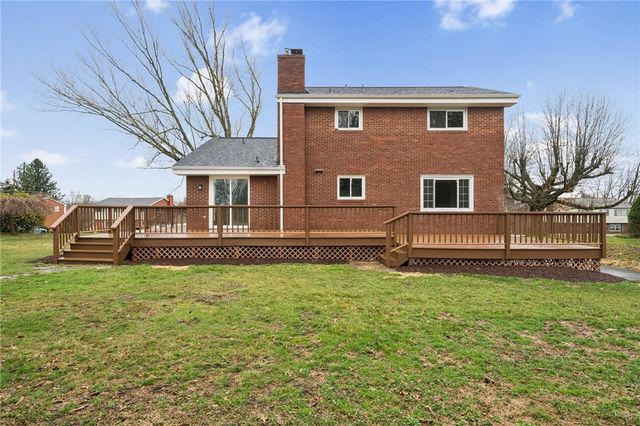 3560 Meadow Gate Dr, Murrysville, PA 15668