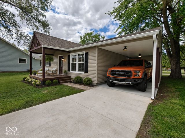 734 5th Street, Shelbyville, IN 46176
