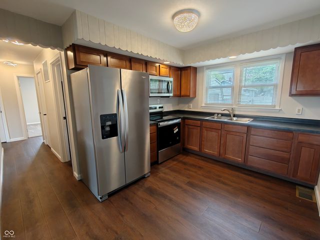 734 5th Street, Shelbyville, IN 46176