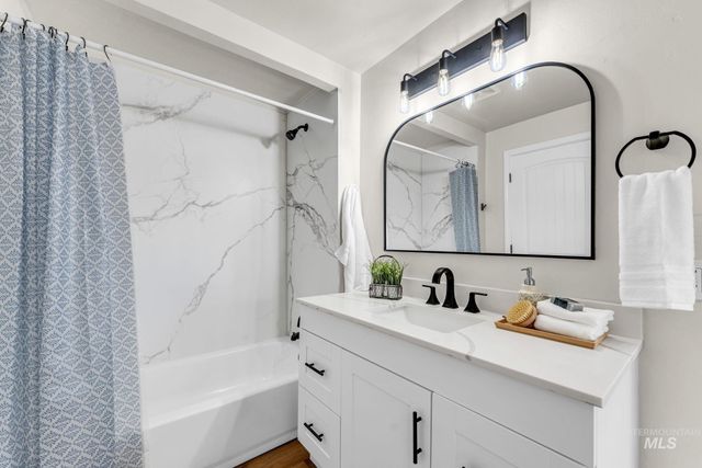 835 Ash Street, Twin Falls, ID 83301