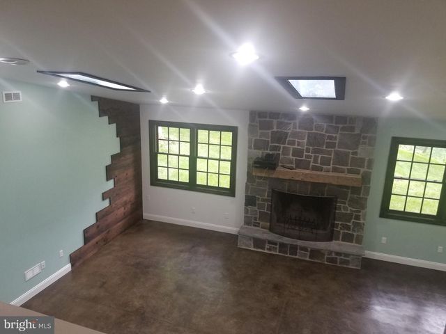 1574 STOUFF RD, Downingtown, PA 19335