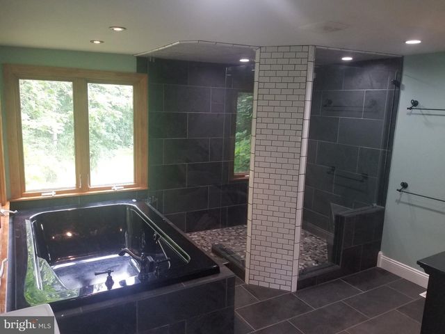 1574 STOUFF RD, Downingtown, PA 19335