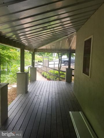 1574 STOUFF RD, Downingtown, PA 19335