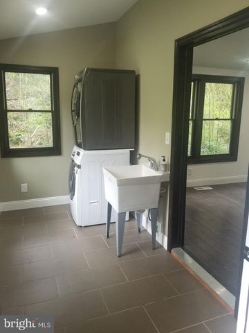 1574 STOUFF RD, Downingtown, PA 19335