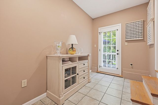 10 Douglas Ave, Methuen, MA 01844