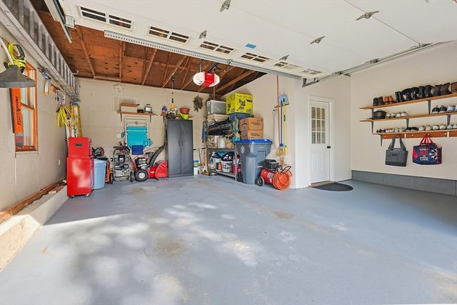 10 Douglas Ave, Methuen, MA 01844