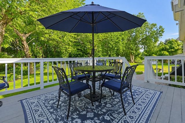 10 Douglas Ave, Methuen, MA 01844