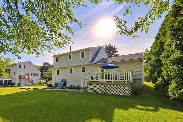 10 Douglas Ave, Methuen, MA 01844