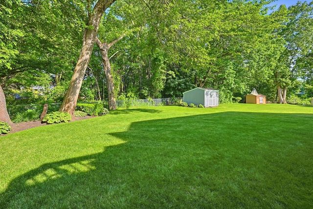 10 Douglas Ave, Methuen, MA 01844