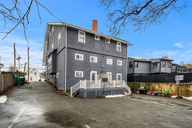 275 Lynnfield St 275, Lynn, MA 01904