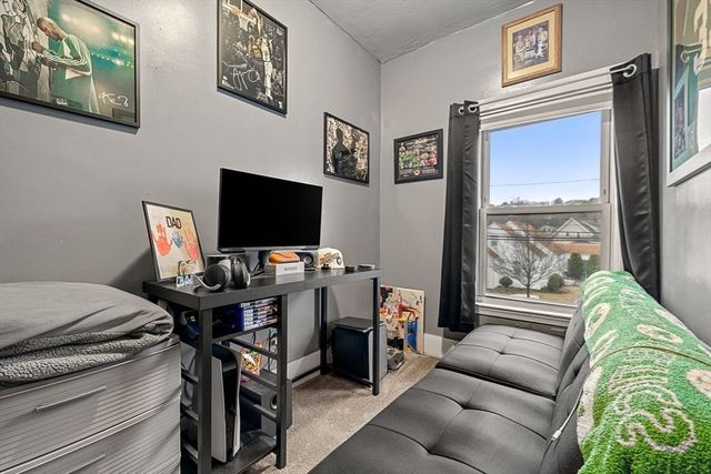 275 Lynnfield St 275, Lynn, MA 01904