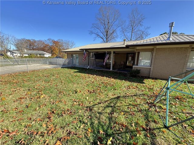 1100 Chestnut Street, South Charleston, WV 25309