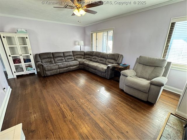 1100 Chestnut Street, South Charleston, WV 25309