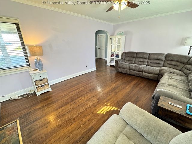 1100 Chestnut Street, South Charleston, WV 25309