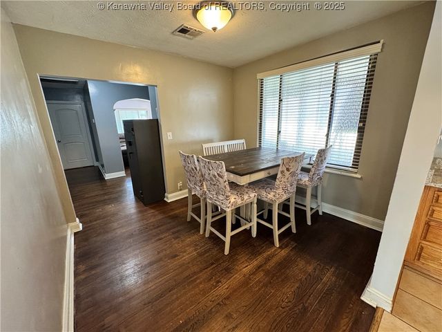 1100 Chestnut Street, South Charleston, WV 25309