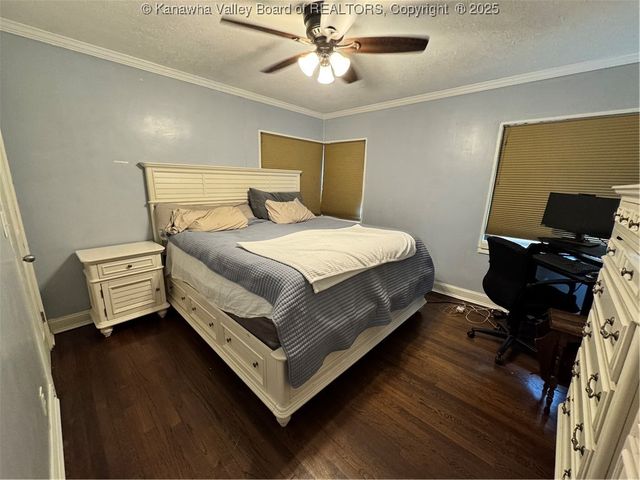 1100 Chestnut Street, South Charleston, WV 25309