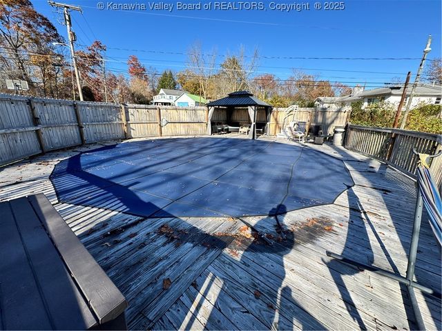 1100 Chestnut Street, South Charleston, WV 25309