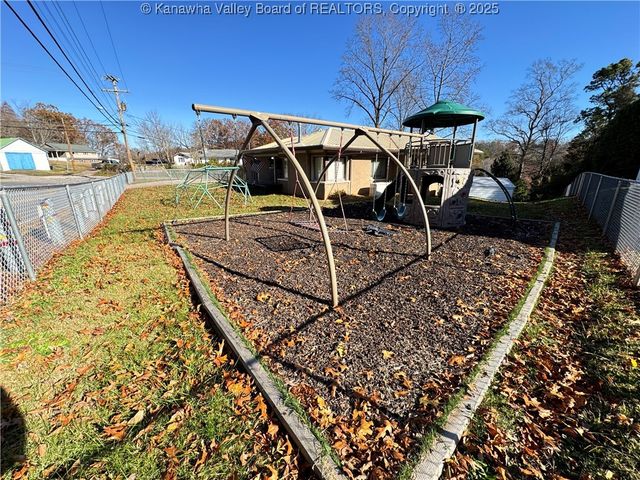 1100 Chestnut Street, South Charleston, WV 25309