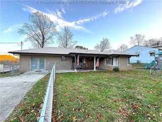 1100 Chestnut Street, South Charleston, WV 25309