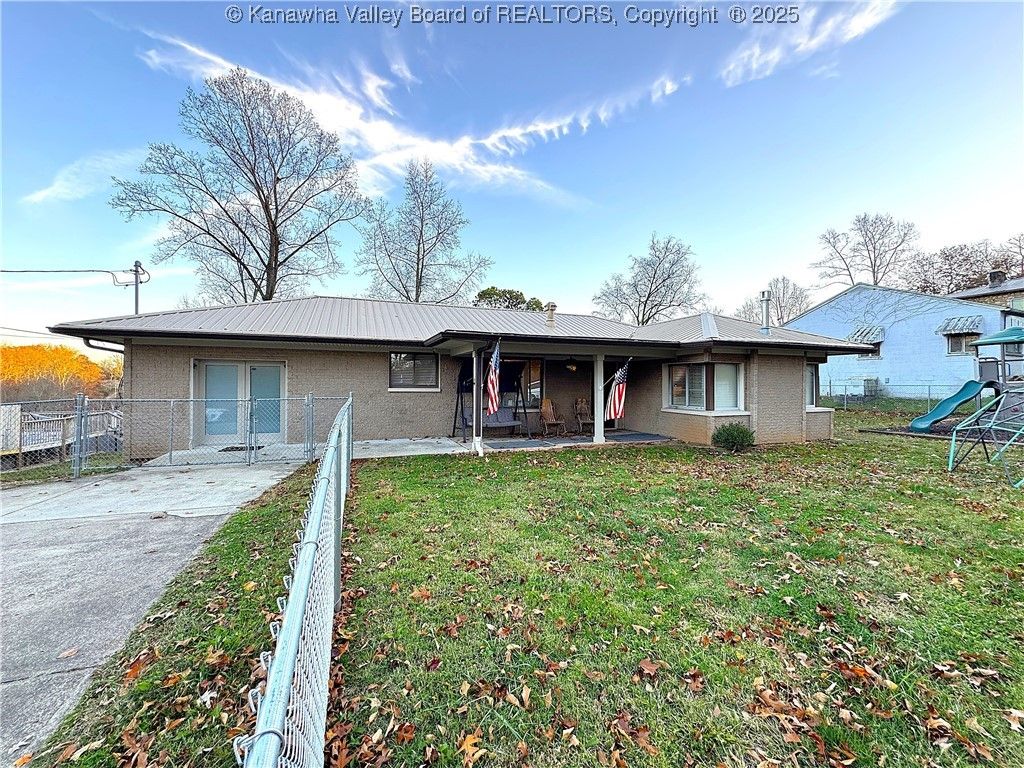 1100 Chestnut Street, South Charleston, WV 25309