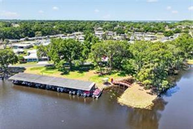 2409 VINDALE ROAD, Tavares, FL 32778