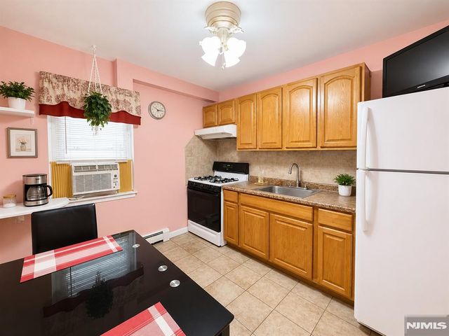 725 Joralemon Street 31, Belleville, NJ 07109