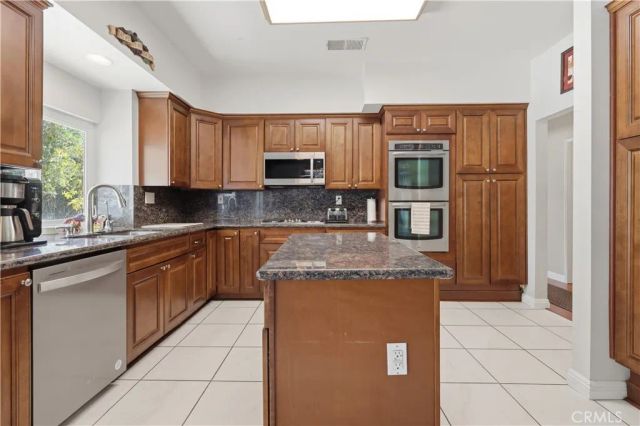 9734 Kentland, Chatsworth, CA 91311