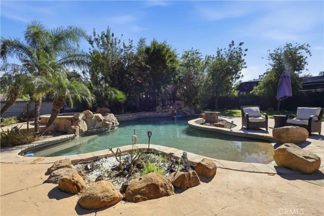 9734 Kentland, Chatsworth, CA 91311