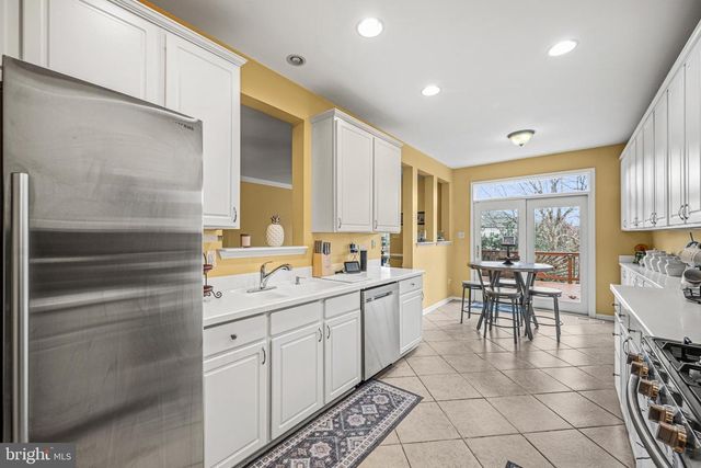 5905 IVY LEAGUE DR, Baltimore, MD 21228