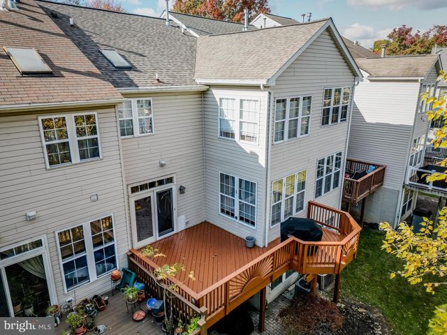 5905 IVY LEAGUE DR, Baltimore, MD 21228