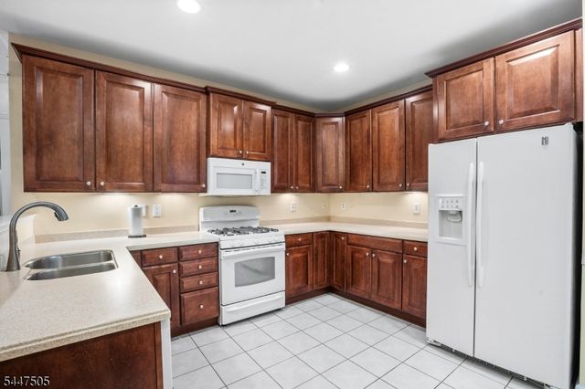 7104 Westover Way, Franklin Twp., NJ 08873