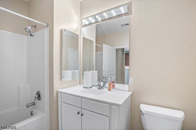 7104 Westover Way, Franklin Twp., NJ 08873